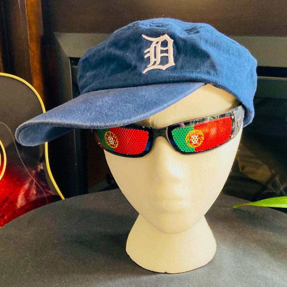 Delta airlines logo cap with old English D